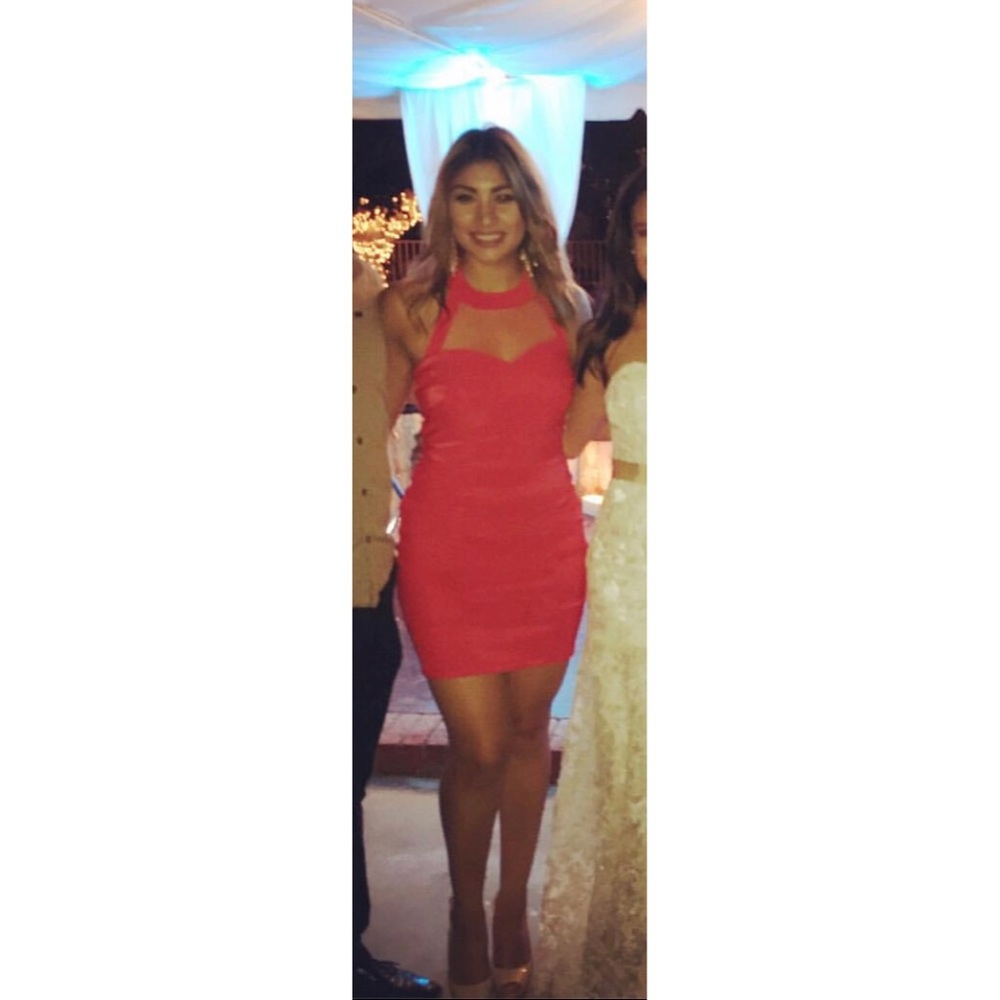 Halter Cocktail Dress 🍑✨